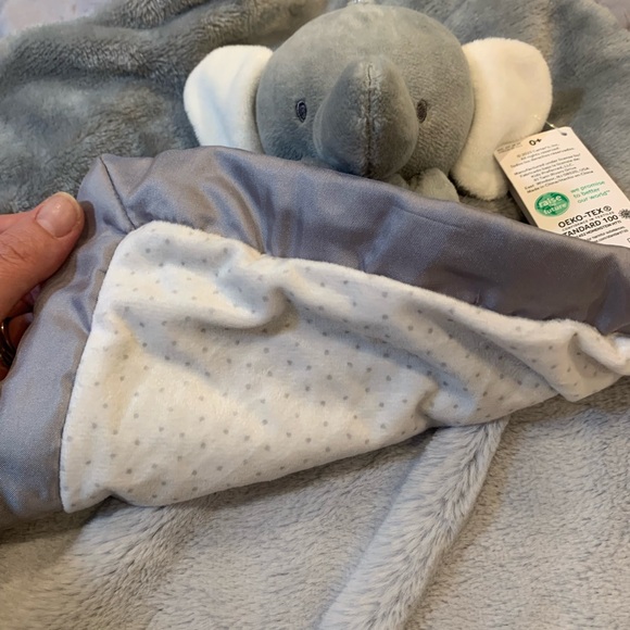Carter's Gray Elephant Plush Blanket - Picture 2 of 3